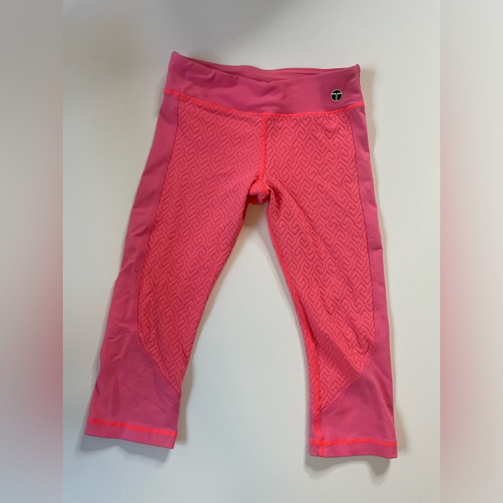 Trina Turk Bermuda leggings neon coral color